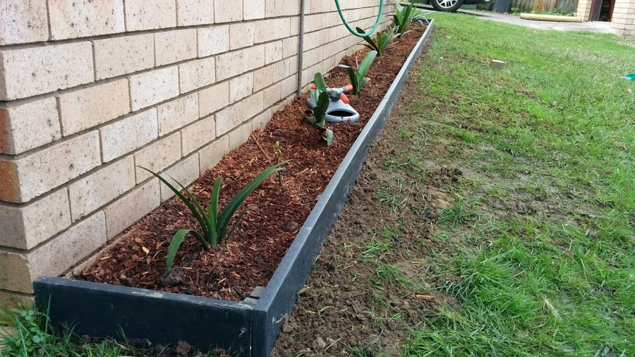 LAWN EDGING